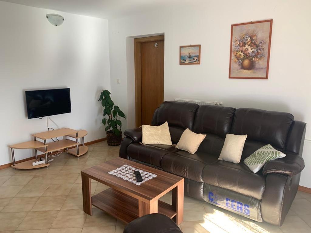 וינקורן Apartman Dalija מראה חיצוני תמונה