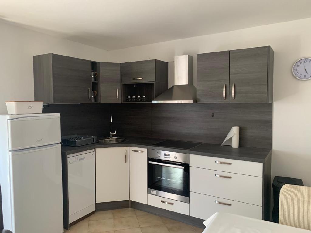 וינקורן Apartman Dalija מראה חיצוני תמונה